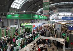 Every year, between 15 and 20 thousand visitors come to TSW. A very large proportion already came to take a look on Friday. Especially in halls 3, 4 and 5, the aisles were very full at large parts of the day.