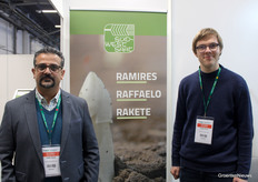 Firas Talas and Jonas Späth (Südwestdeutsche Saatsucht) update fair visitors on the options on offer for green and white asparagus.