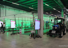 The last visitors leave the demo nursery on day 1 of a busy TWS in Kielce.