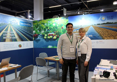 Armando Alvarez was an exhibitor at TSW for the first time and drew attention to SecondSky and Solar Schrink. Pablo López and Olga Petrova represent Armando Alvarez