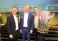 The gentlemen from Modiform showcase the reusable transport tray for potted plants. Maximum standardisation and infinite versatility