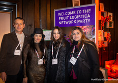 Theo Crisantes, Lorena Crisantes, Joanna Jaramillo & Denise Espinoza, Wholesum