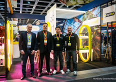 Lots of news at Agrolux! In addition to the Agrolux Operating System, there was also a preview of the LYRA system, a modular platform with sustainability in mind - more later. First the picture with Ad van der Vorst, Marc Salvany and their partners from Tech Seals