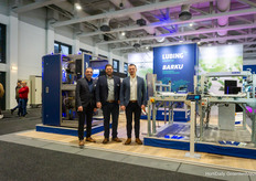 Torben Michaelis of Lubing with his colleagues, also from Barku