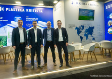 Plastika Kritis: Dimitris Milos, Yannis Lempidakis, Stelios Apostolakis, Dimitrios Doukas. Usually active worldwide separately, but this time together!