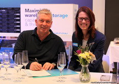 Piet Looije and Charlotte Langerak-Visser signed a contract