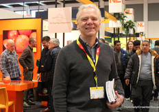 Patrick Groeneveld (Horticoop) came to score handbooks at the stand of Freshpublishers, known for the Freshplaza and HortiDaily brands, among others.