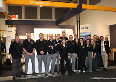 Could it have worked out after all, a complete team photo at Axia? It looked like it, to everyone's surprise.
