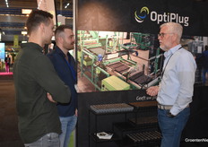 Busy in conversation at OptiPlug