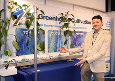 Gijs van Asselt of Sigrow proudly displays the Optidrain, this cultivation gutter has a combined weigh-drain system with EC ph measurement