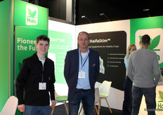 Floris de Hoog and Marco Molenaar (Haifa). At Haifa, they see opportunities to use a combination of fertilisers and biostimulants to dive into the hole that threatens to fall with the rapid phase-out of chemical crop protection products. Fertilisers and biostimulants can help make crops more resilient.