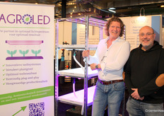 Roy Visser and Mark van der Ende (AgroLED) are doing good business with LED carts.