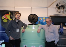 The gentlemen from Emsbroek from the beautiful  village of Vorden, present their fertilisertank. These tanks have been on the market for about two years now.