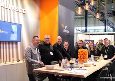 At (Alweco), the stand was very pleasant. Many customers happily slid into the table here.