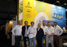 We introduce to you the entire exhibition team of Royal Houweling and IntraCare. Jaco de Vries, Ferdi Knoester (Kelp Blue) Kay Houweling, Dana Portman, Walter van der Wel, Hendrik Bok and Egbert Bok.