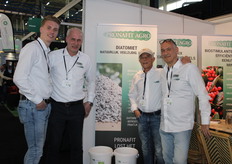 Erik and Hans Vulpen together with Egon Kuonen and willem Lammerink of PronaFit Agro. With their product Diatomite, who doesn't know it?