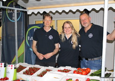 Harmen Hummelen, Pamela Dekker and Kees van Lenning of Bayer /De Ruiter Seeds were nice and busy!