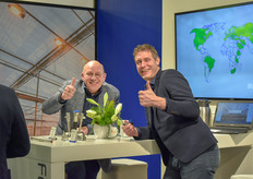 Aad Verduijn with MJ Tech is visited by Ren van der Horst, Spuitbedrijf R. van der Horst.