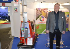 Twan Lukassen of LuukTech presents their spraying machine for the horticulture: RailMat Spray Machine
