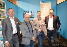 Hugo Plaisir (Ludvig Svensson), Johan van Dijk and Tom van Zundert (Looije Agro Technics) and Jan Mulder of Gavita