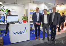 We promiss to bring a very interesting read on the Vivent products in the near future - for now all we can offer is the photo of Carl Rentes, Nigel Wallbridge & Norm Janssen.