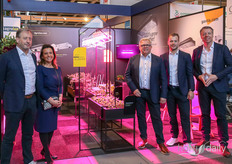 The Agrolux / Gavita team is well represented by Emmanuel Oomen, Rosa Di Lisa, Vidar Nordby, Bram Zwinkels and Nick Boelen.