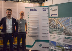 Mark van den Tempel and Leonard van Vliet from Stabilit with the various greenhouse roof solutions.