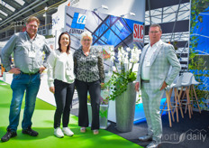 Arthur Kroon (Total Systems) visits the team with Luiten