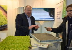 Bram Stroot explaining how Planttape works