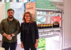 Matthew Grantham and Rebecca Nordin with Heliospectra showcasing their Far-red light for targeted crop light strategies