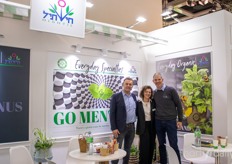 Nico van Aanholt, Ella Shien and Eyal Inbar with Hishtil