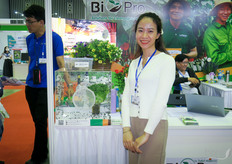 Lucilia flies for pollination and eco bug at Dalat HasFarm BioPro to the left. 