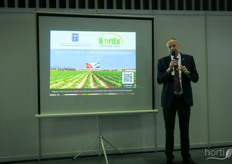 During the Hortex Exhibition a number of lectures and presentations were given, all translated in Vietnamese and English. Israel presented a number of agricultural solutions.