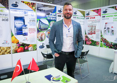 Agrotar produces chemical and organic fertilisers. It’s the company’s first time in Vietnam. On the photo is Mete Pehlivan. 