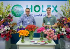 Holex exports fresh flowers from The Netherlands, USA, China, Ecuador and Israel. The Netherlands is home to the company’s head quarters. The Vietnamese consumer loves tulips and other bulb products like hyacinths and narcissus. Lunar New Year is a peak sales moment. On the photo are Robin de Vos, based in Shanghai, and Reinier Voskamp, Area Manager for Middle-East and Asian sales.