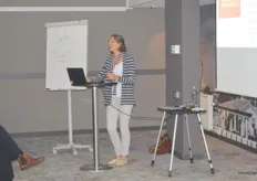 Ines van Marrewijk, Normec Groen Agro Control, presented the methods of analysis and choosing the right one to order.