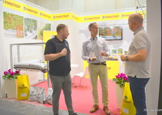 Nice conversations at the booth of Pindstrup