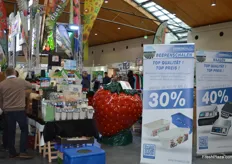 The company Firmenich traditionally offers a wide range of packaging and accessories to direct marketers. They benefit from trade show discounts.