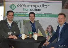 Piet van den Oord with Oerlemans Plastics Horticulture has a lot of diversity in foils for soft fruit, and he has much to talk about. Erwin Dekkers from Kekkila and Sebastiaan Smeur from Meteor Systems are next to him.