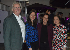 Fedde Jonker (Koninklijke Vezet), Elise Bomhof (Koninklijke Vezet), Anique Breijer (Albert Heijn) and Ingrid Lamme (GKZ Kramer Beheer B.V.).