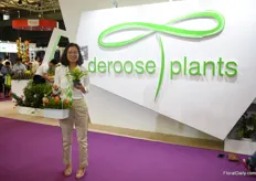 Amanda Lui of Deroose Plants presenting their mini bromeliads in 9cm pots. They produce a few finished plants to promote the product on the Chinese market. "Currently, most of the bromeliads grown are the larger traditional red colored ones, which are mostly used for public areas. However, we see online shops coming up and we believe there will be a demand from the end consumer too. We therefore introduce these smaller, and different than traditional colored, bromeliads to the Chinese market.