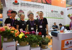 The team of Beijing Sunny Agriculture, they are the agent of Beekenkamp in China and they are doing business with them for over 20 years.