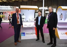 Ton ten Haaf of Dutch Lightning (left) and Paul van Raak (right) of P.L. Lightning Systems with a visitor of the show. They and more partners (P.L. Light Systems Gavita International b.v. Dutch Lighting Innovations LEDVANCE GSNL Agrolux) are represented in the booth Lightning Group. Together they are eager to develop the modern greenhouse industry for China.