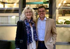 Meiny Prins (Priva) and Carl van Loon (Powerplants Australia). "Priva congratulates Powerplants with their major step joining forces with PB Technics", Meiny Prins said.