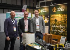 Strawberry growers John and Stefan Verpaalen visit Wim Roosen with Dutch Plantin 