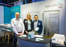 Michiel van Spronssen, Adeline Wehrli, and Mohammed van AgCulture promote the various types of glass developed by the company.