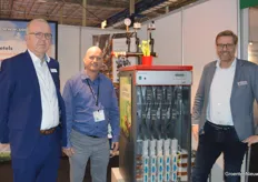 Geert Helderman from Resideo with Marco Koning and Erwin Adegeest from Zantingh, which was back at the fair with the popular e-boiler, among other things.