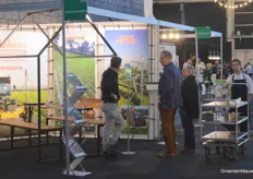 HortiContact in one image: chatting here with Jan-Pieter Schellekens at his booth while drinks and snacks are provided.