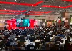 Martijn Eggink with Rijk Zwaan was the first speaker in the full conference hall, talking on how the company prepares for the future and helps growers do too