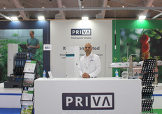 Raghu Kambhampati presented Priva India’s high-tech automation systems aimed at optimizing greenhouse efficiency and increasing profitability.